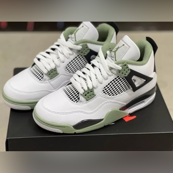 Men’s Size 8 - New Air Jordan 4 Retro “Seafoam” - Picture 2 of 7